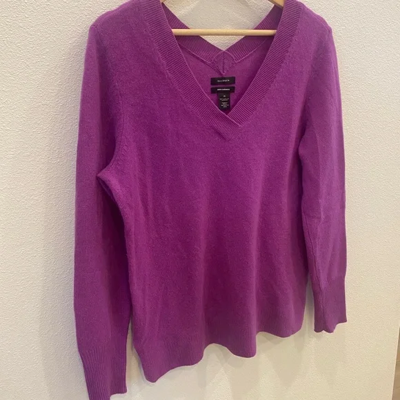 Halogen Cashmere Sweater - Picture 2 of 5